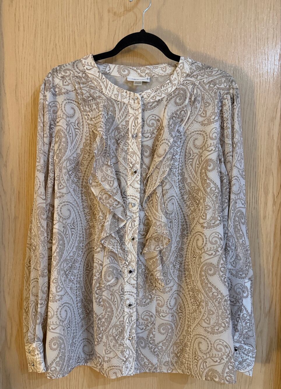 Calvin Klein Plus Size 2X Taupe Paisley Ruffle Front Blouse